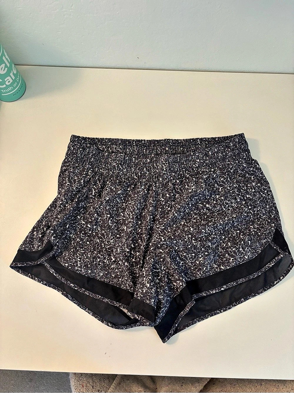 Athleta Printed Mesh Racer Run Short 4" Animal Print Small